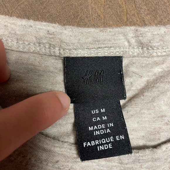 Tan/Cream TShirt from H&M Size Medium - Picture 3 of 3